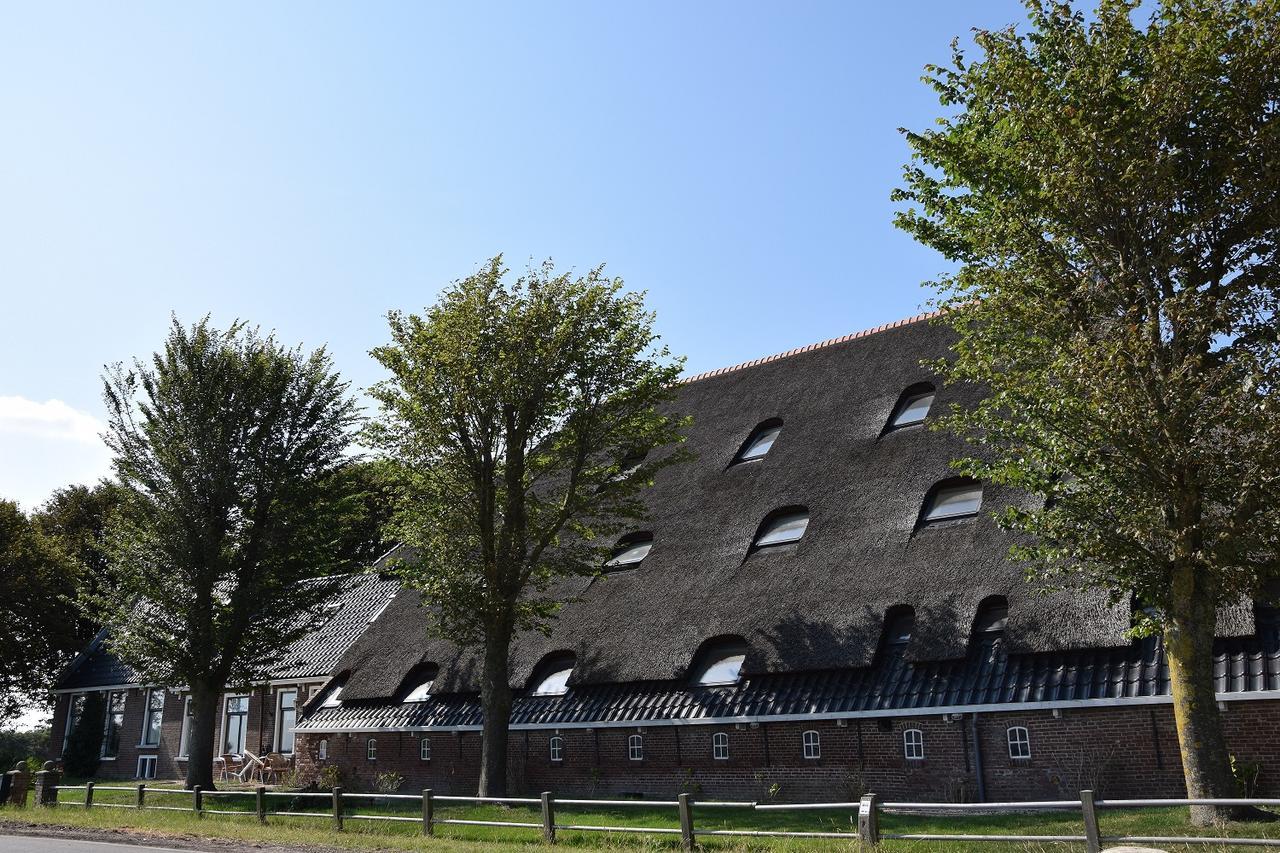 De Hocht Bed & Breakfast Nes  ภายนอก รูปภาพ