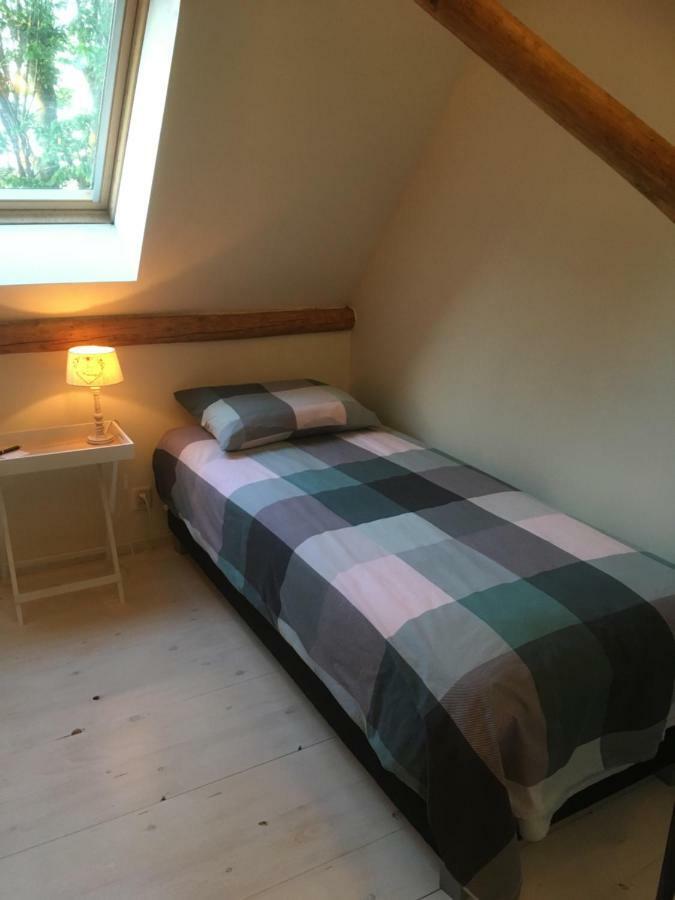 De Hocht Bed & Breakfast Nes  ภายนอก รูปภาพ